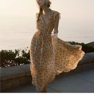 Doen Carnation Dress in White Poppy